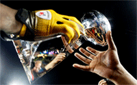 steelers-trophy-handoff